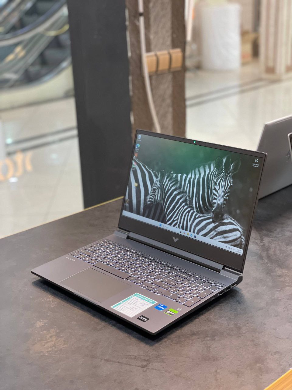 پورتها و اتصالات HP Victus 15