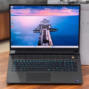 لپ‌تاپ گیمینگ قدرتمند Alienware m18 R2