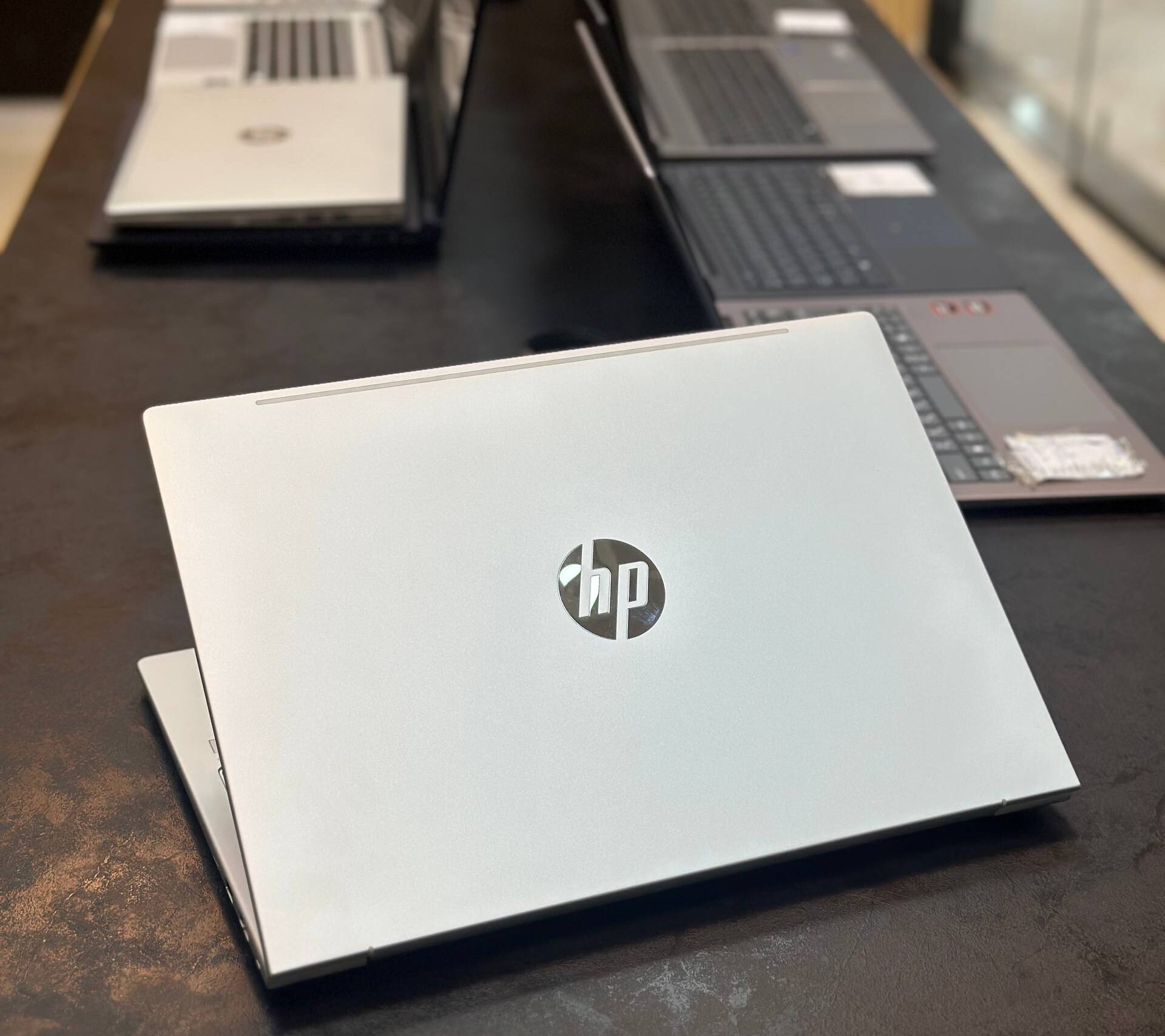 طراحی محکم و زیبا لپ‌تاپ HP ProBook 465 G11