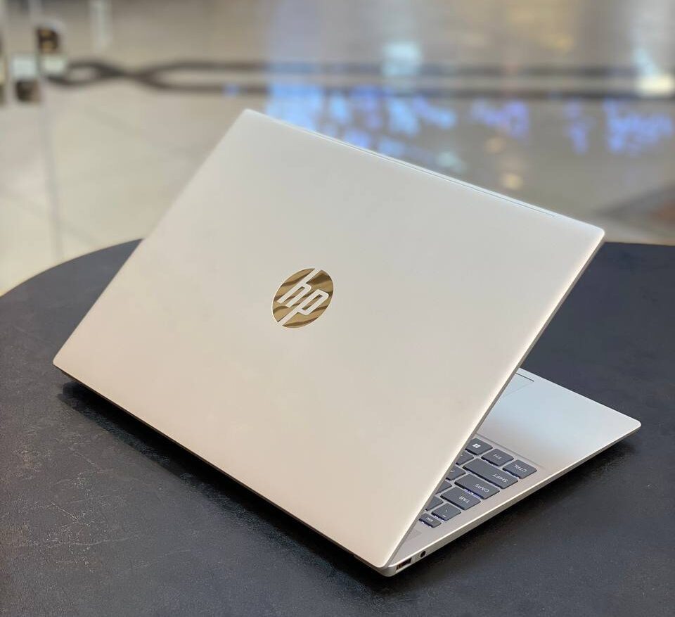  جزئیات ظاهری لپ تاپ HP OmniBook 5-16