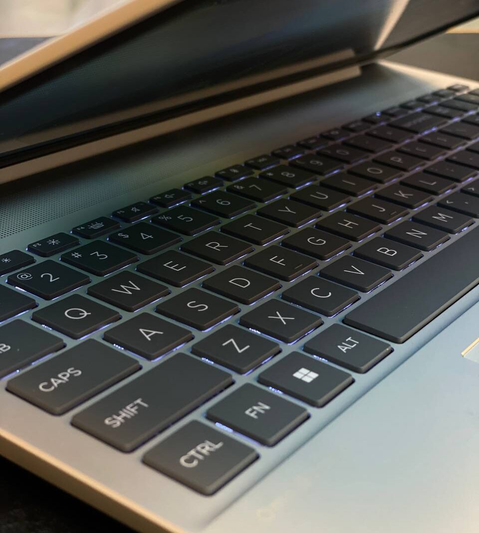  پردازشگر مرکزی (CPU) لمس بدنه لپ تاپ HP OmniBook 5-16